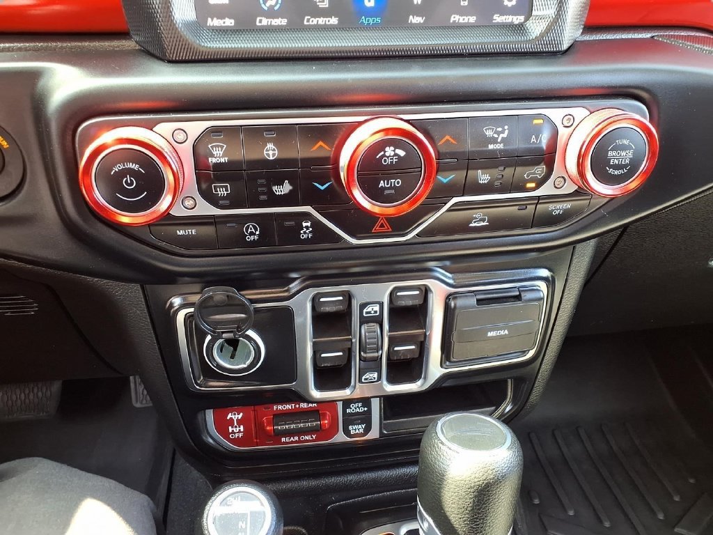 Used 2023 Jeep Gladiator Rubicon w/ Cold Weather Group AWD/4WD image 10