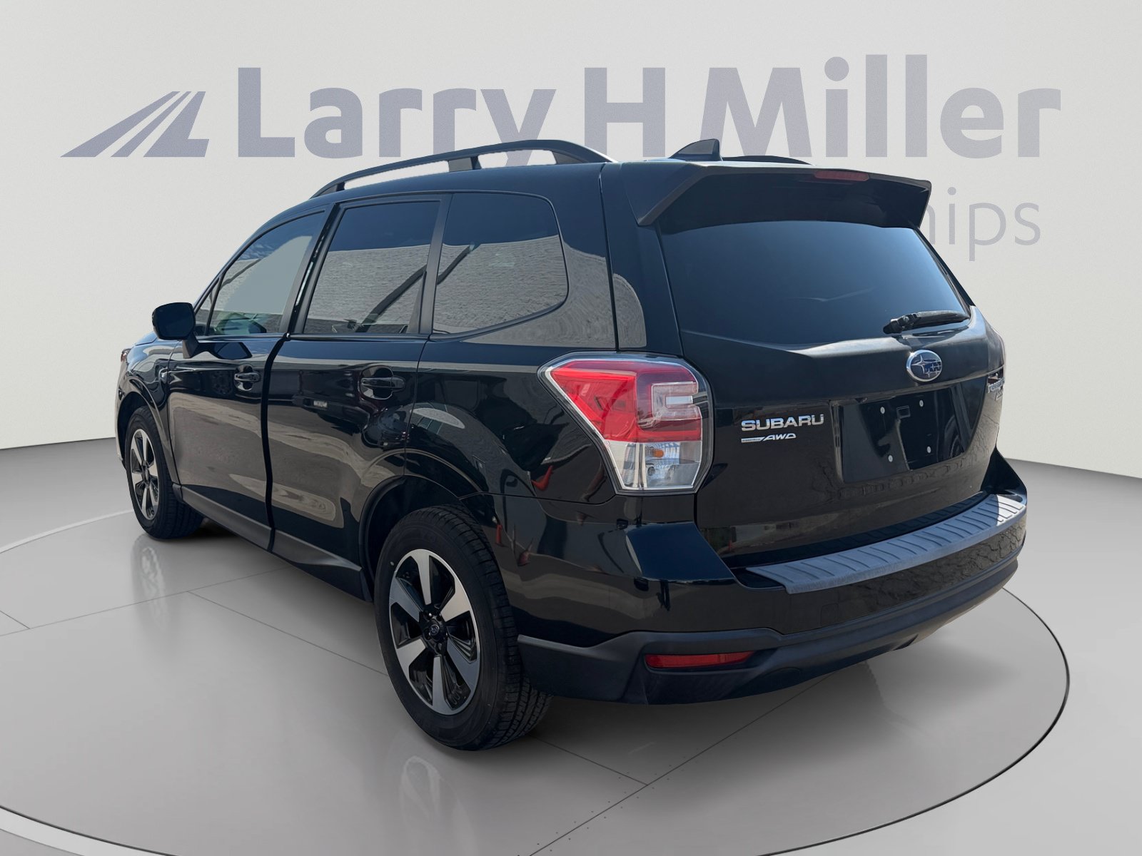 Used 2017 Subaru Forester 2.5i Premium w/ All-Weather Package AWD/4WD image 3