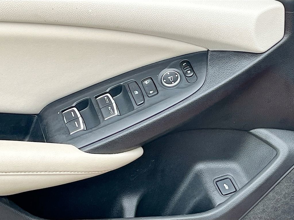 Used 2019 Honda Accord LX image 17