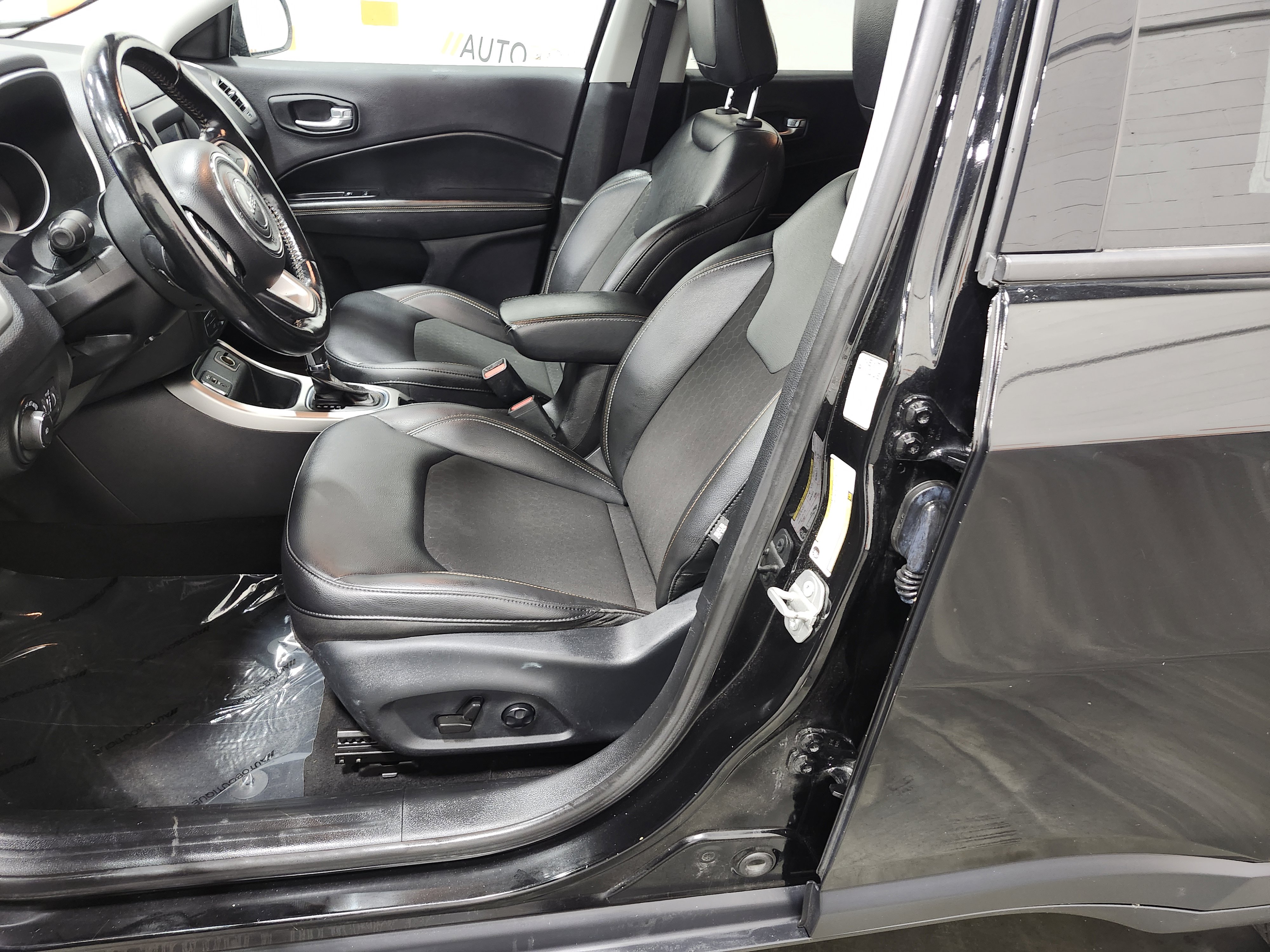 Used 2021 Jeep Compass Latitude w/ Convenience Group image 22