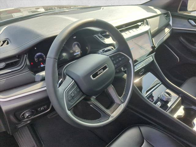 New 2026 Jeep Grand Cherokee Limited w/ Limited Altitude Package AWD/4WD image 3