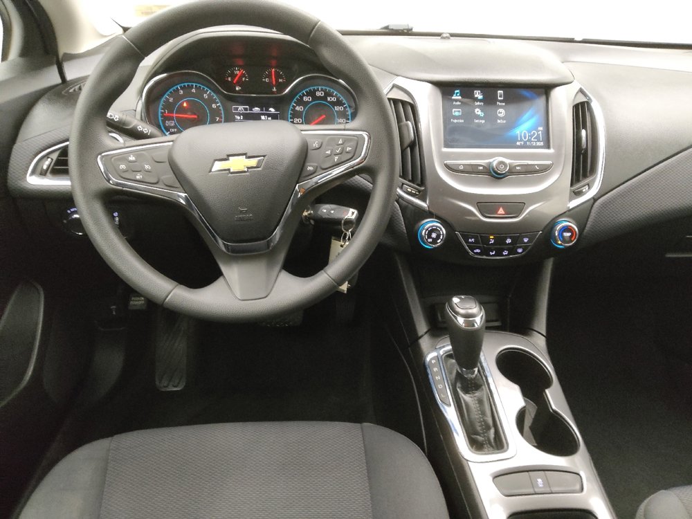 Used 2018 Chevrolet Cruze LT image 22