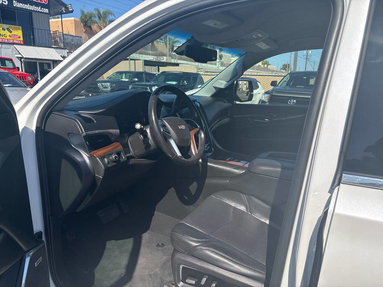 Used 2018 Cadillac Escalade 2WD image 12