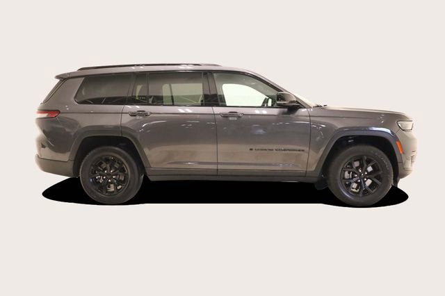 Used 2024 Jeep Grand Cherokee L Laredo image 4