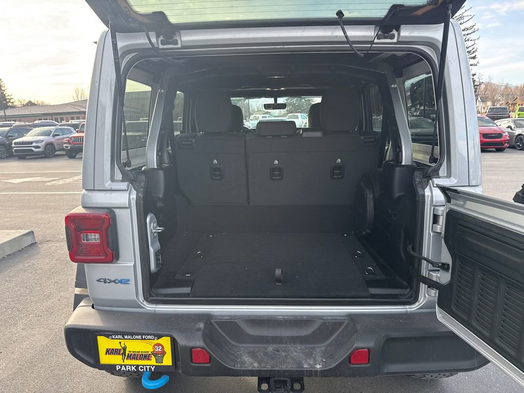 Used 2023 Jeep Wrangler Unlimited Rubicon 4xe image 13