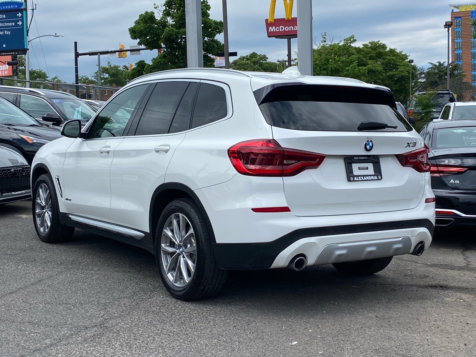 Used 2018 BMW X3 xDrive30i AWD/4WD image 4