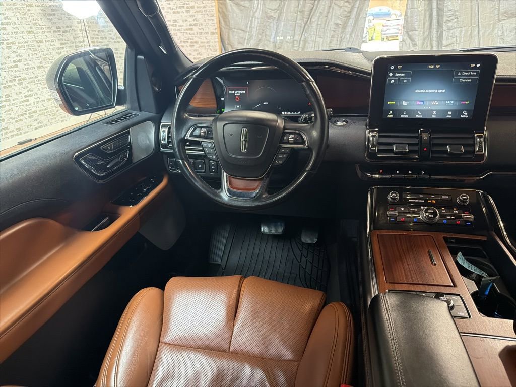 Used 2020 Lincoln Navigator L Reserve w/ Luxury Package image 17