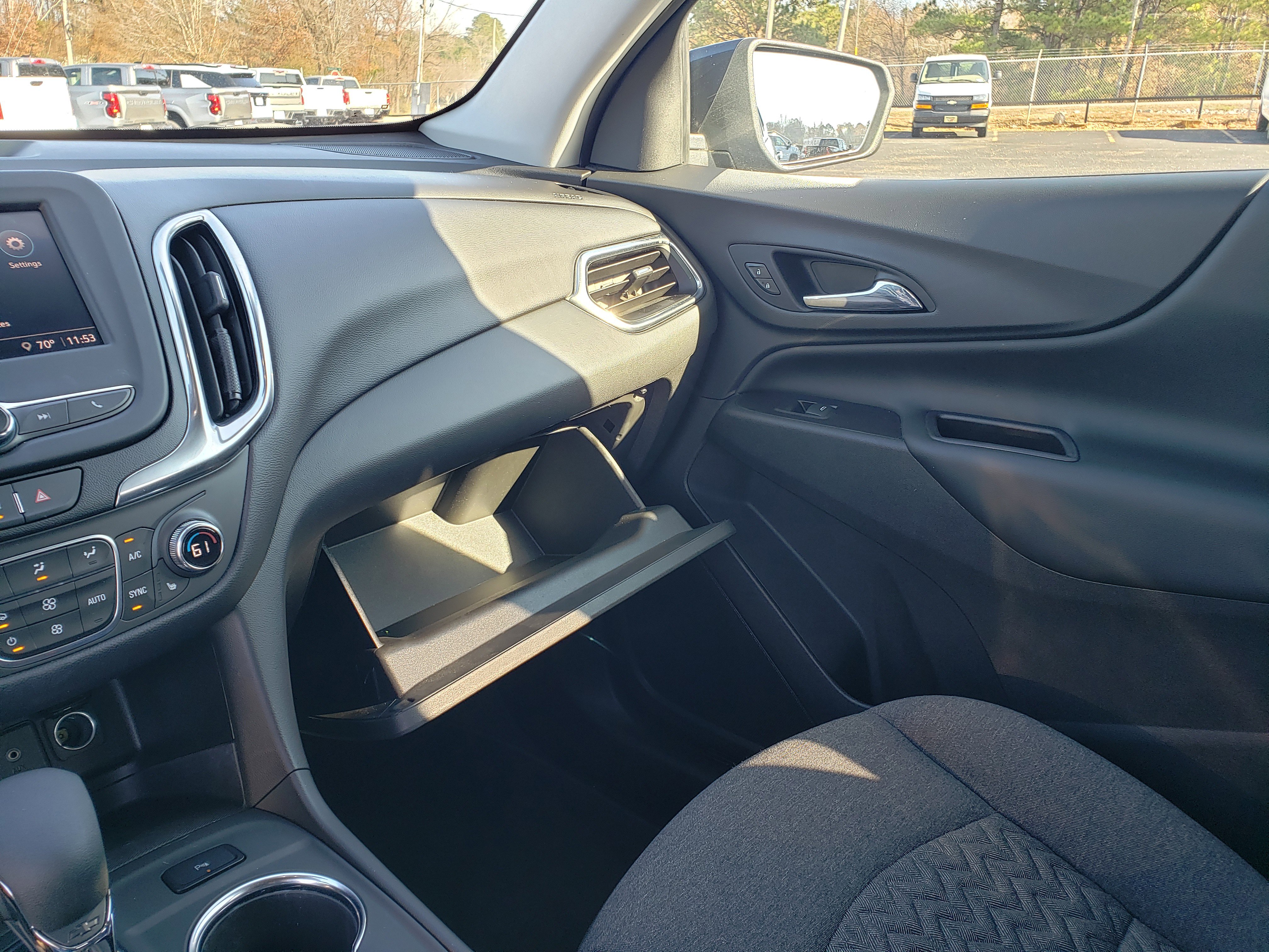 Used 2022 Chevrolet Equinox LT w/ Driver Convenience Package image 26