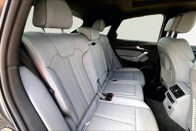 Used 2022 Audi Q5 2.0T Prestige w/ Prestige Package image 29