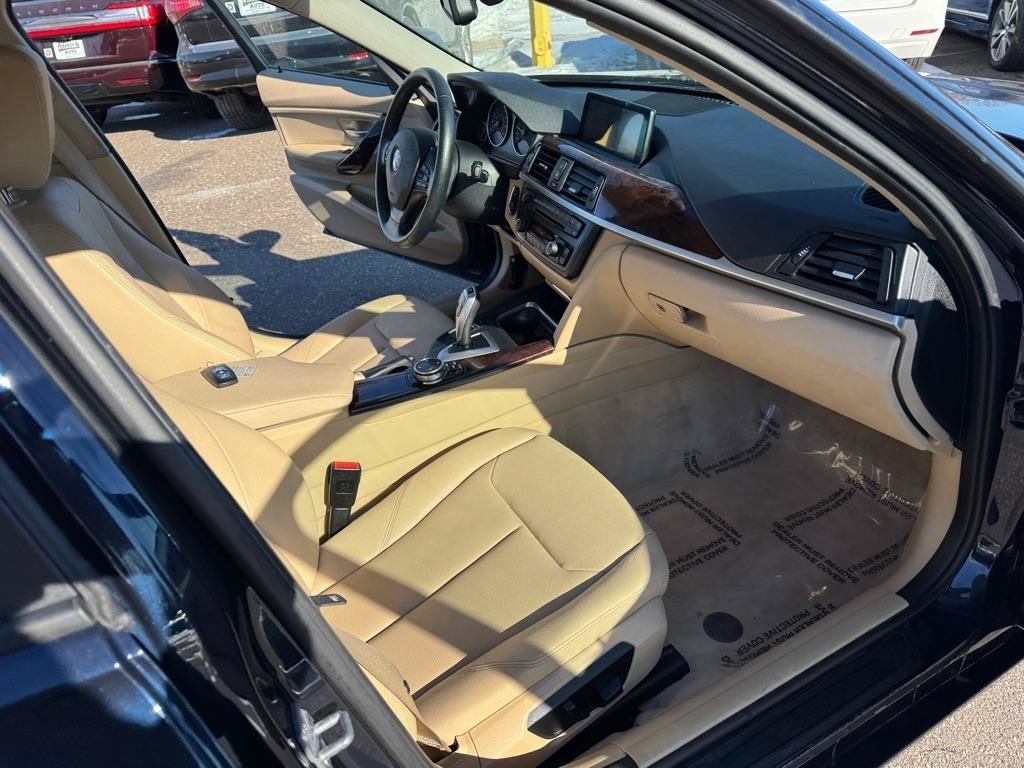 Used 2014 BMW 320i xDrive Sedan AWD/4WD image 27
