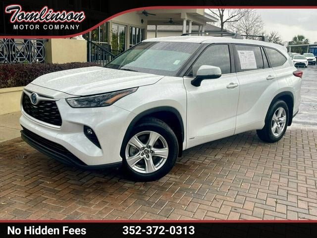Used 2023 Toyota Highlander LE