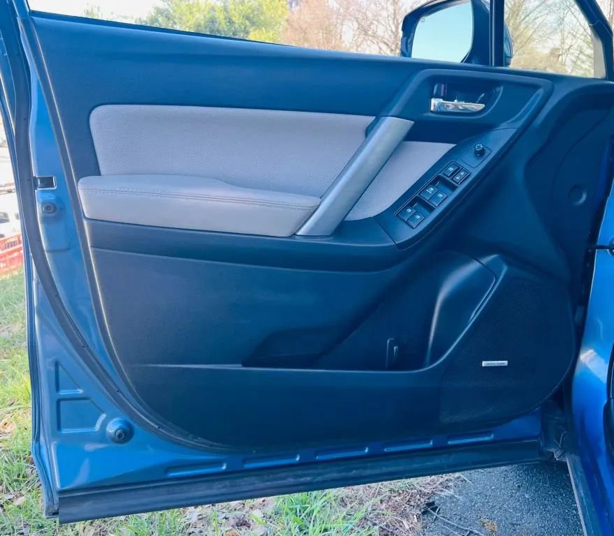 Used 2016 Subaru Forester 2.5i Limited image 21