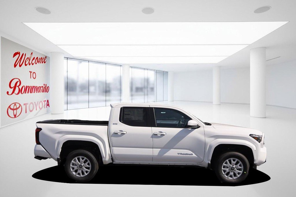 New 2026 Toyota Tacoma SR5 image 5