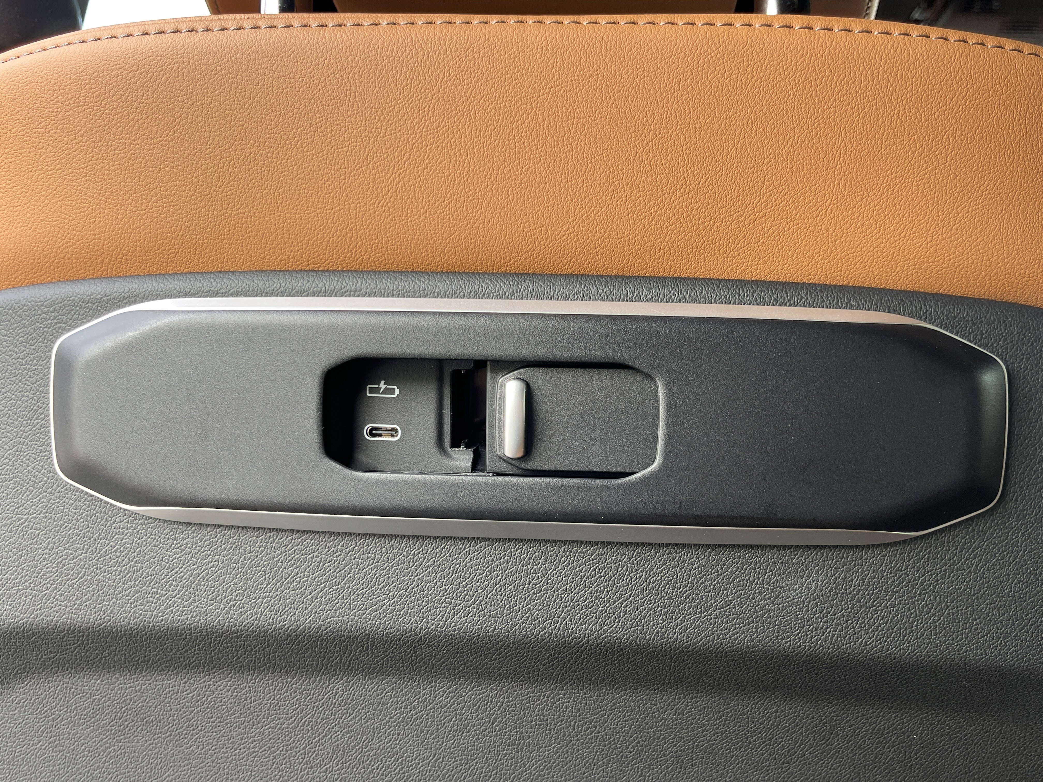 Used 2026 BMW X6 xDrive40i image 26