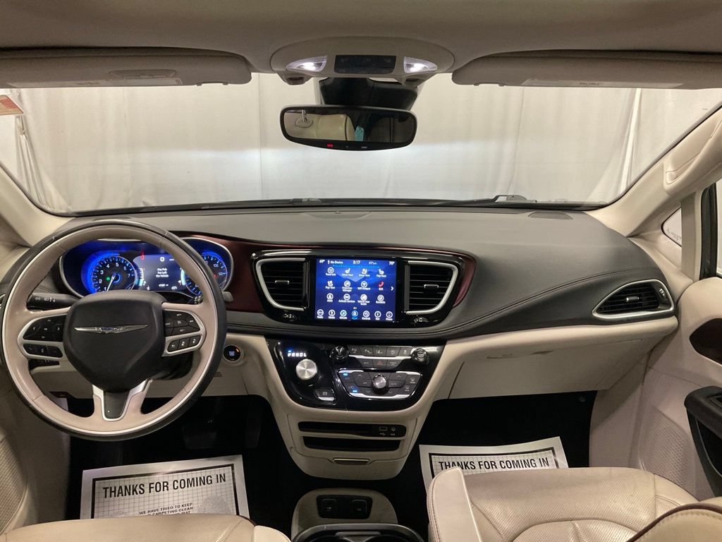 Used 2018 Chrysler Pacifica Limited w/ Advanced Safetytec Group FWD image 33