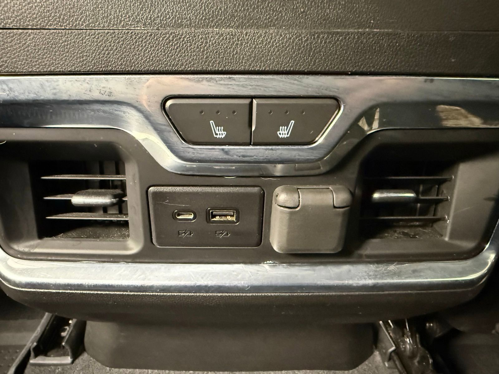 Used 2022 Chevrolet Silverado 2500 LTZ w/ LTZ Convenience Package image 28