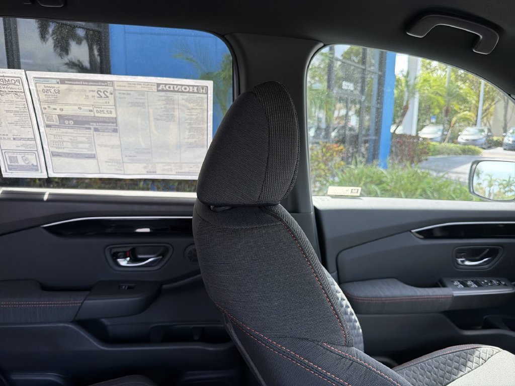 New 2026 Honda Pilot Sport image 16