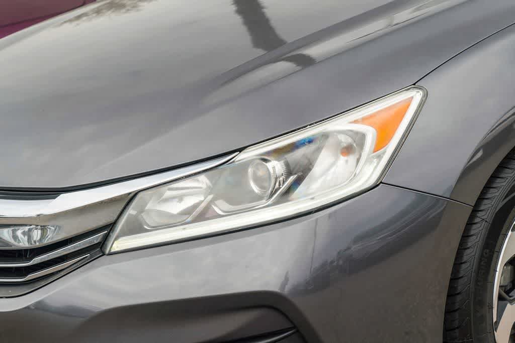 Used 2017 Honda Accord EX image 8