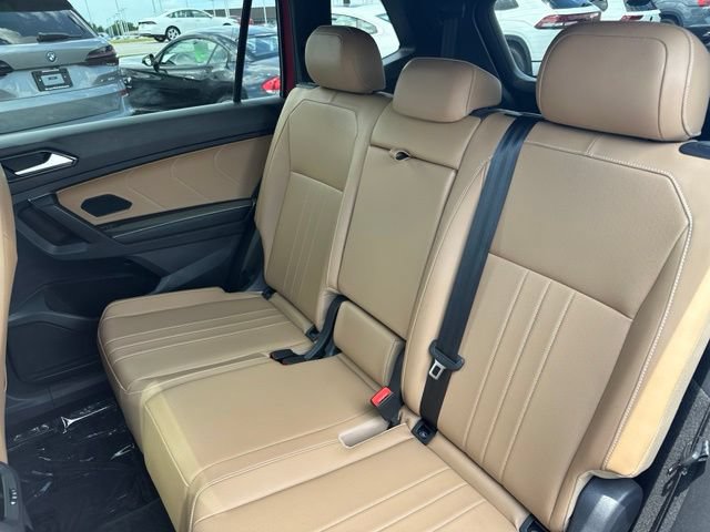 Used 2024 Volkswagen Tiguan SE R-Line FWD image 30