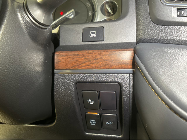 Used 2020 Toyota Land Cruiser Heritage Edition image 38