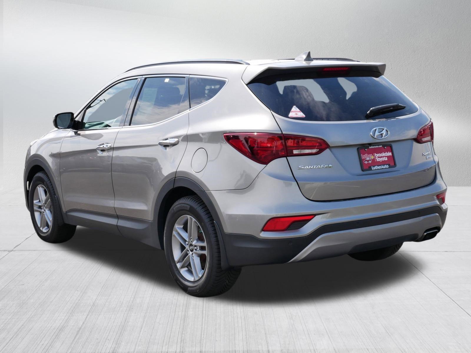 Used 2017 Hyundai Santa Fe Sport w/ 2.4L Tech Package 04 AWD/4WD image 5
