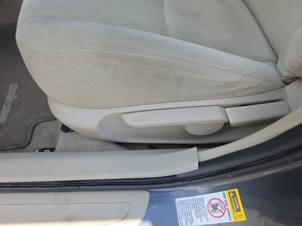 Used 2010 Toyota Corolla LE image 13