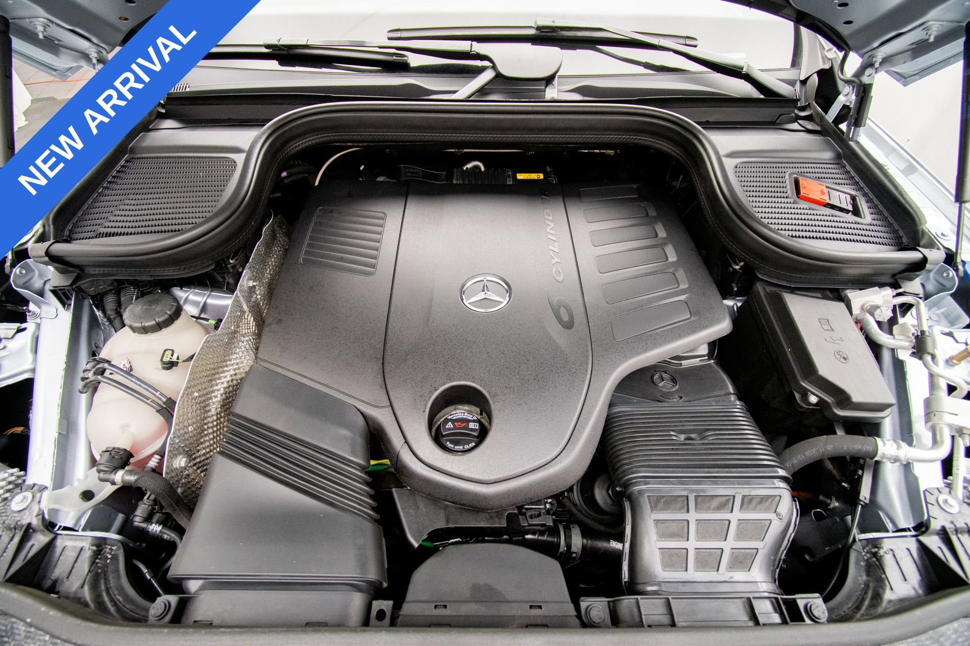 Used 2025 Mercedes-Benz GLS 450 4MATIC image 28