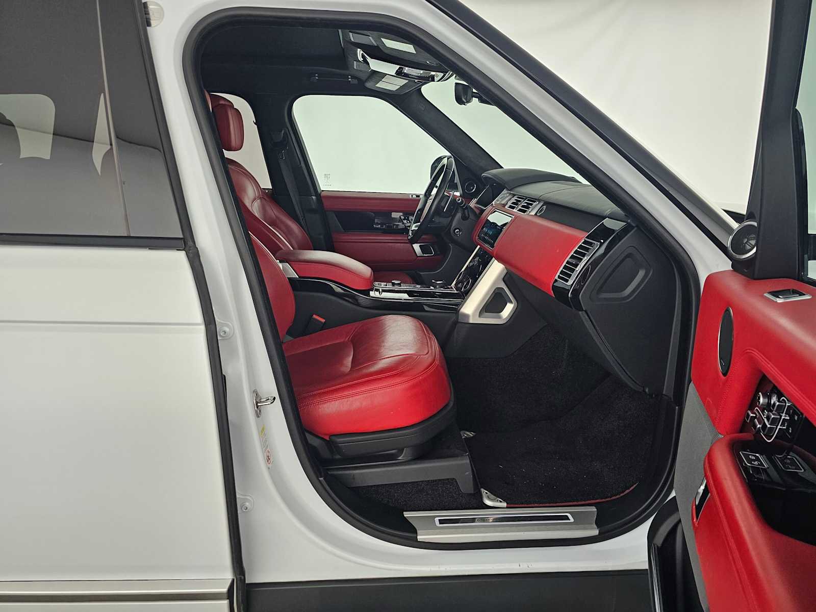 Used 2020 Land Rover Range Rover Autobiography image 10