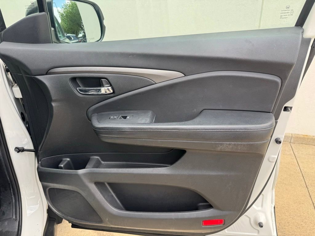 Used 2019 Honda Passport Sport image 17