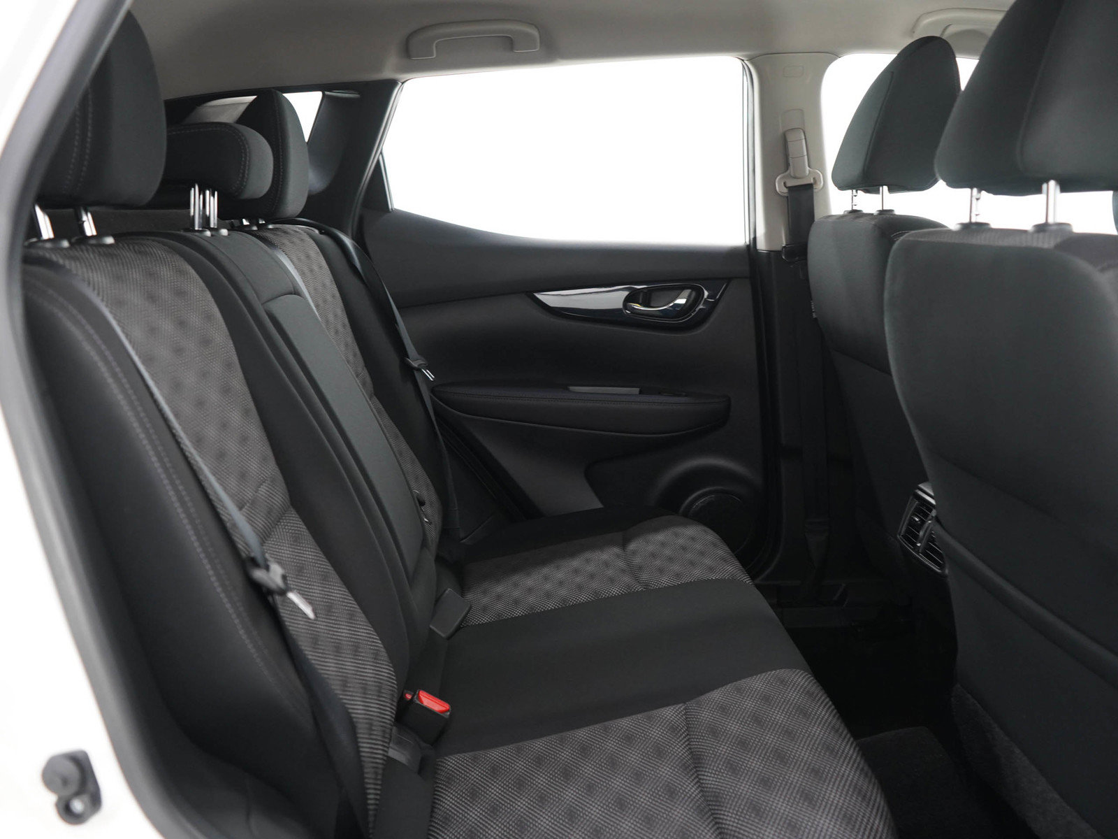 Used 2017 Nissan Rogue Sport SV w/ SV All-Weather Package AWD/4WD image 12