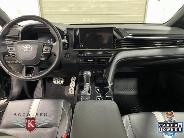 Used 2025 Toyota Camry SE w/ Convenience Package FWD image 14