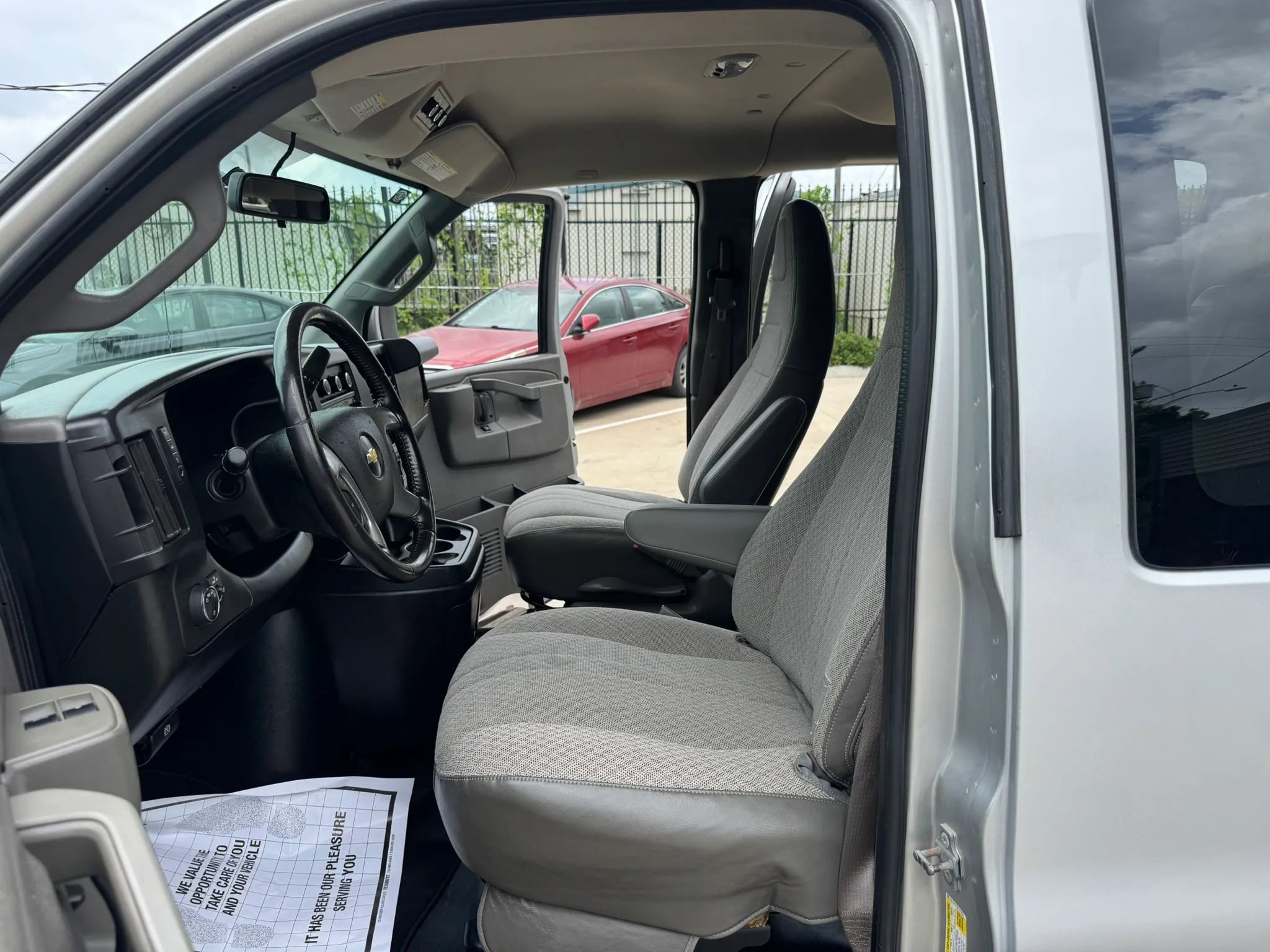 Used 2017 Chevrolet Express 3500 LT w/ LT Preferred Equipment Group image 22