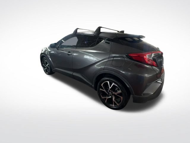 Used 2019 Toyota C-HR Limited FWD image 7