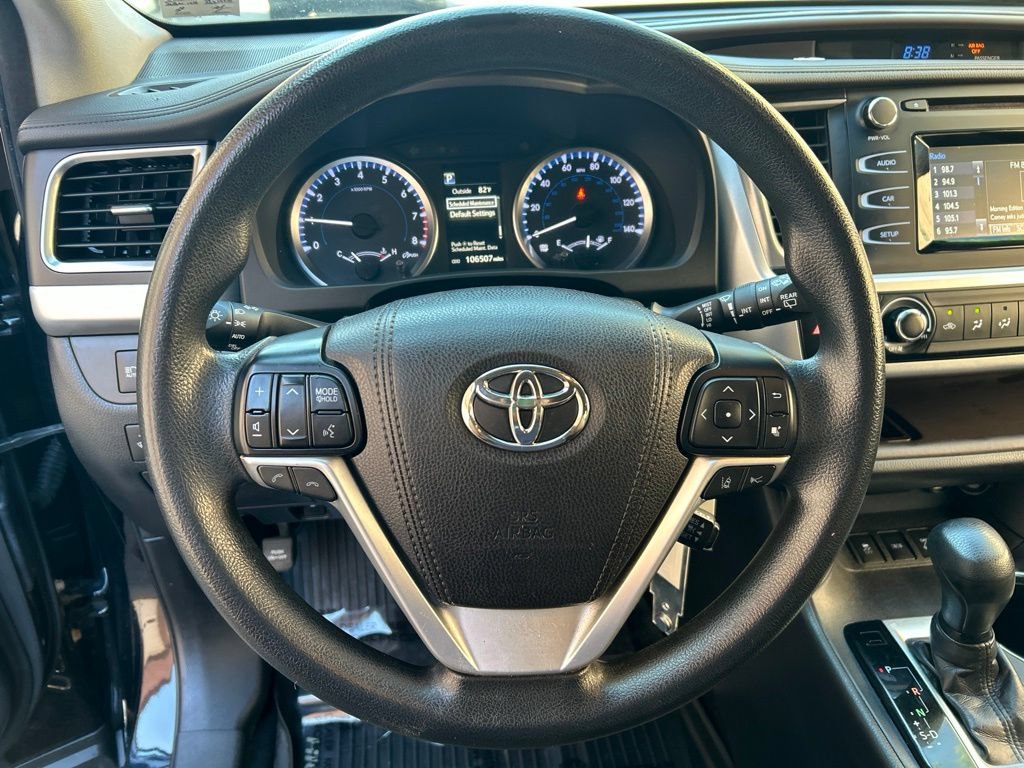 Used 2018 Toyota Highlander LE w/ Protection Package #3 AWD/4WD image 15