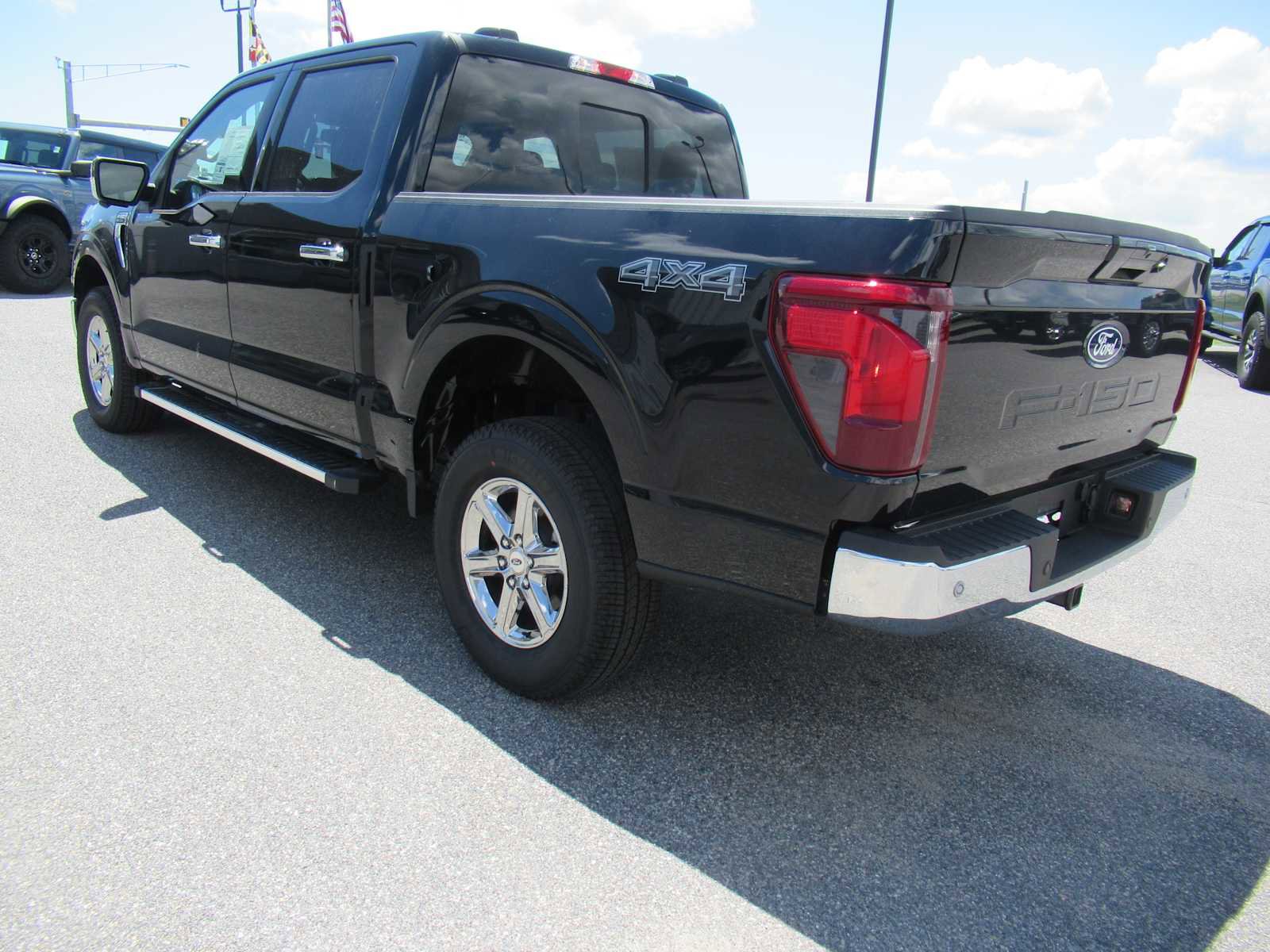 New 2025 Ford F150 XLT w/ Equipment Group 302A MID image 7