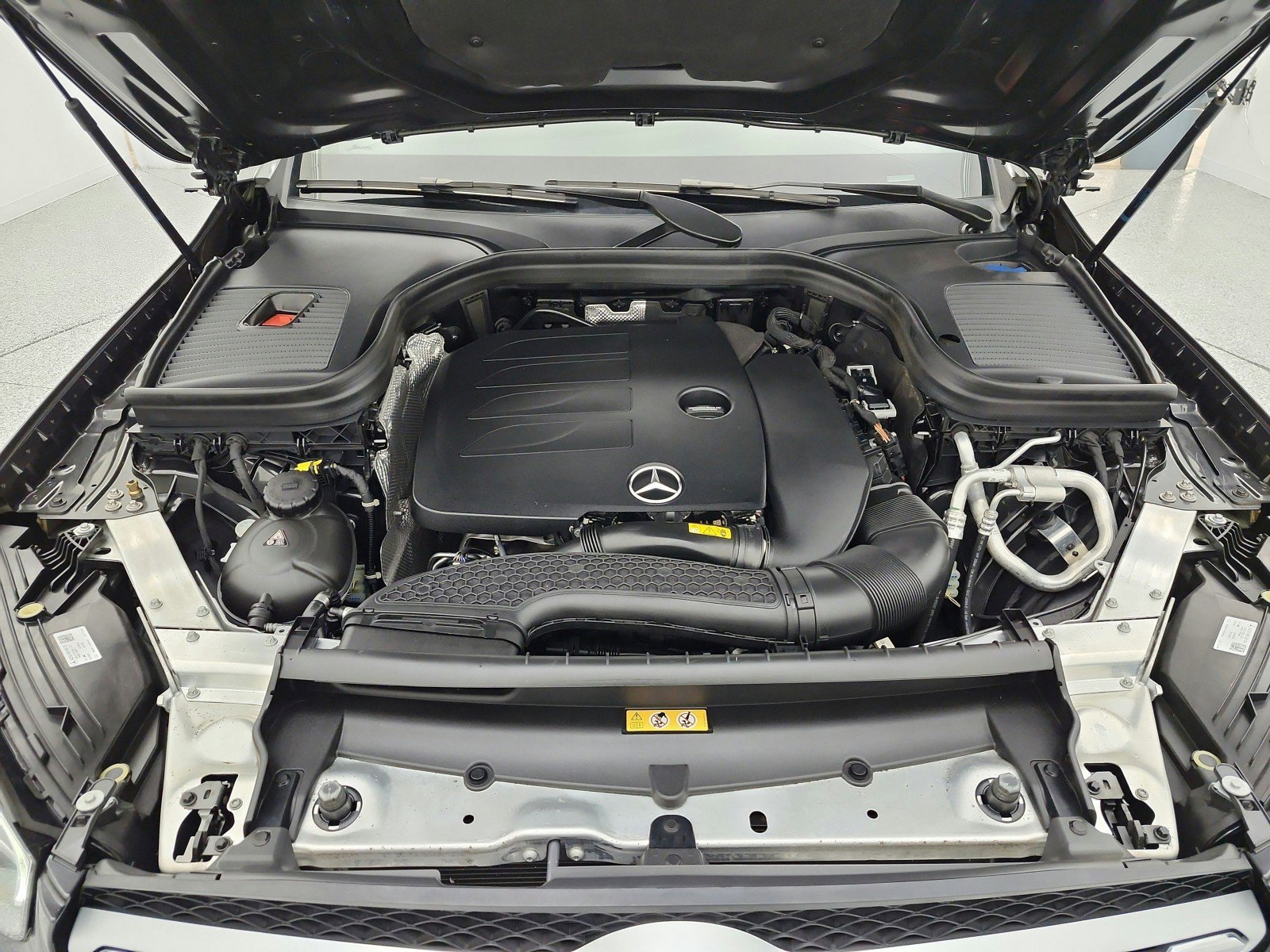 Used 2022 Mercedes-Benz GLC 300 image 22