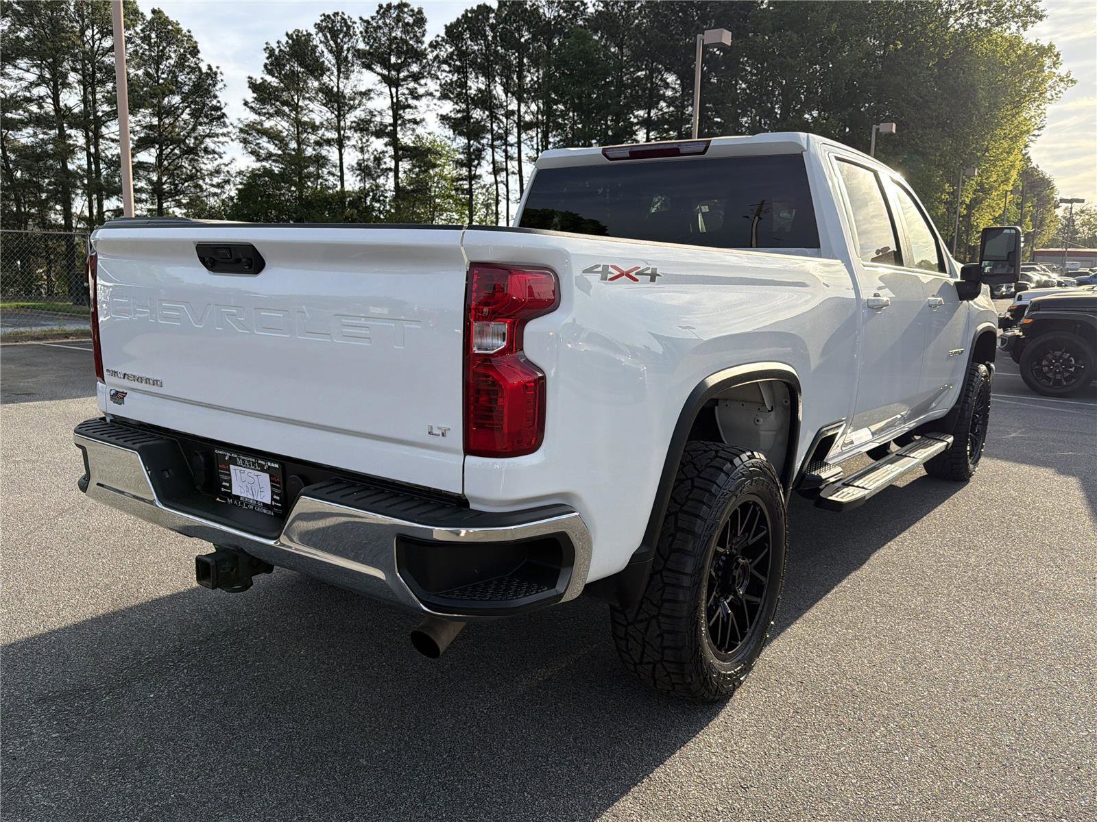 Used 2025 Chevrolet Silverado 2500 LT w/ Convenience Package AWD/4WD image 6