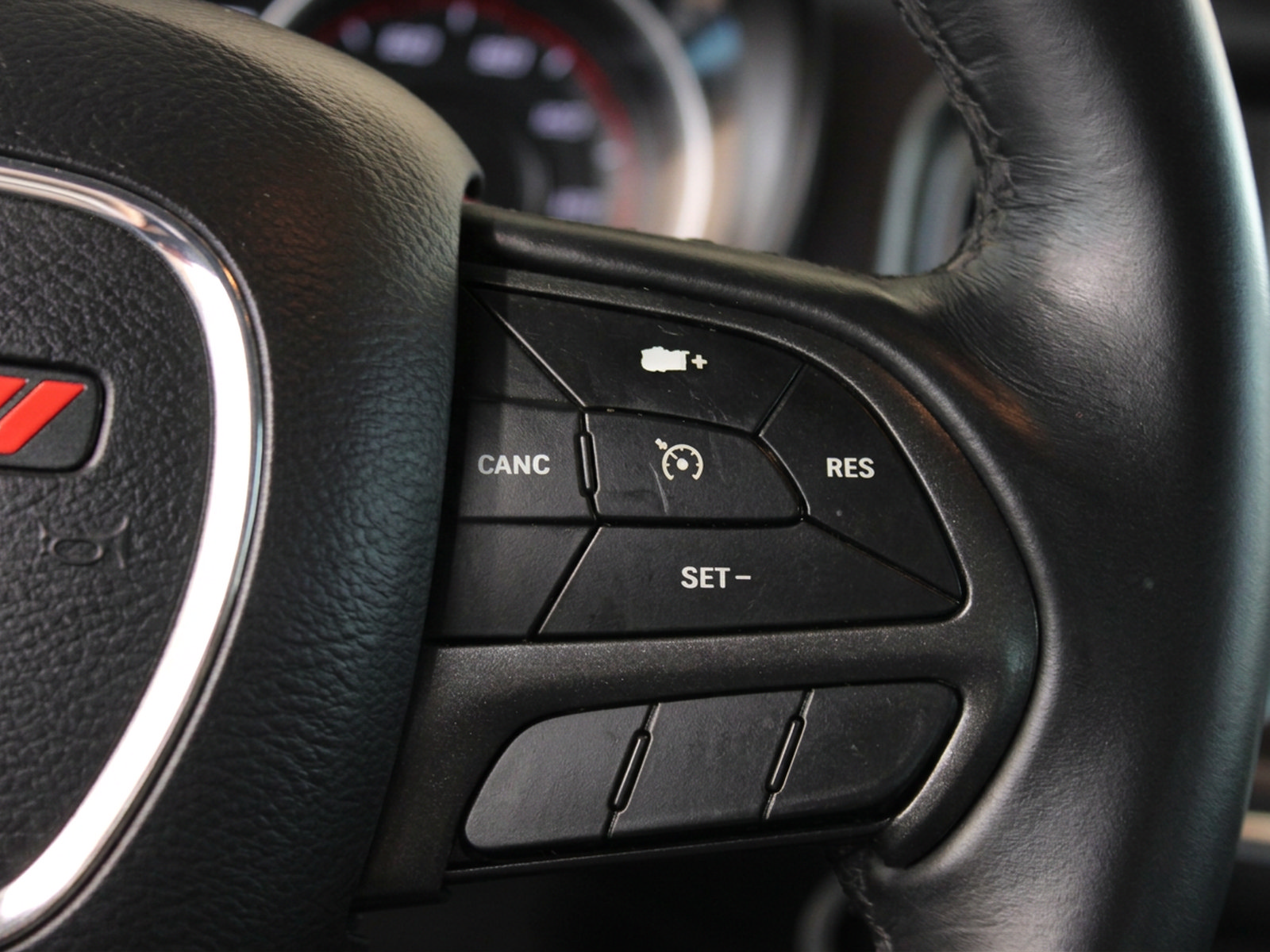 Used 2018 Dodge Charger SXT RWD image 24