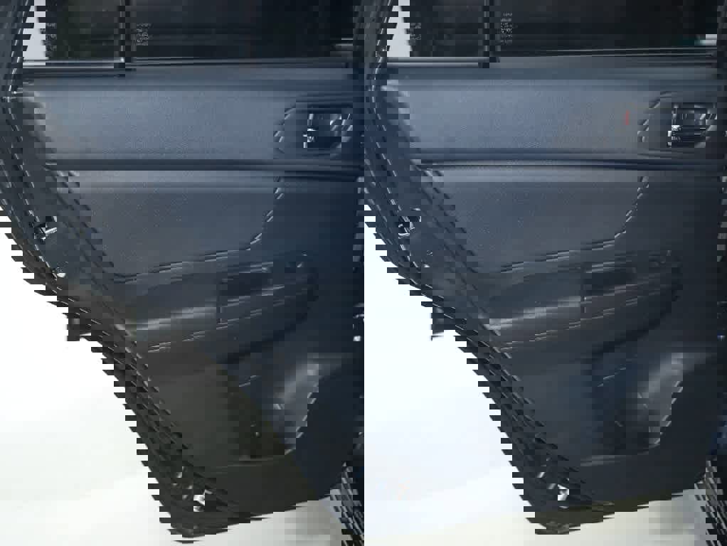 Used 2013 Subaru Crosstrek 2.0i Limited image 12