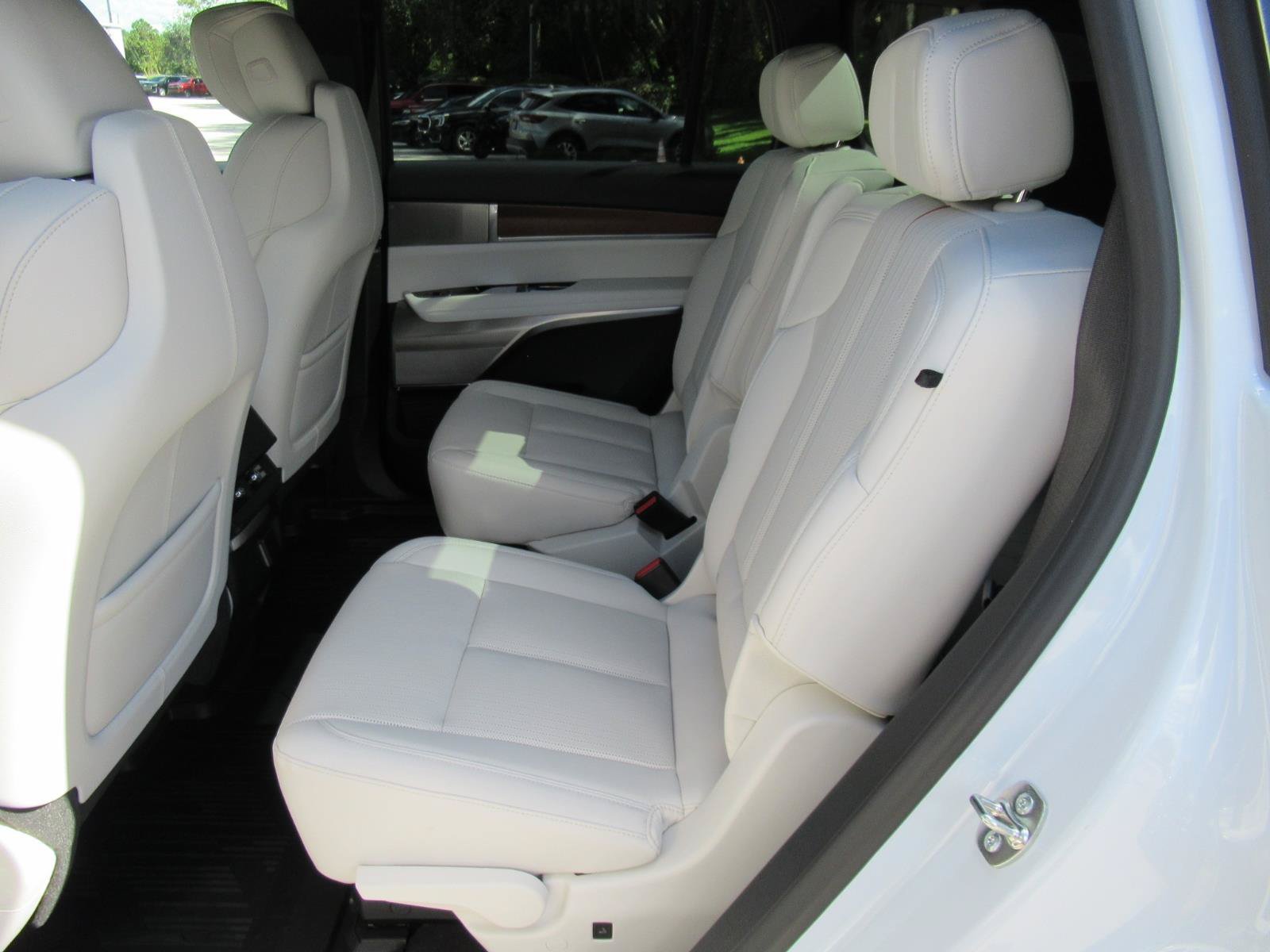 New 2027 Cadillac Vistiq Sport AWD/4WD image 34