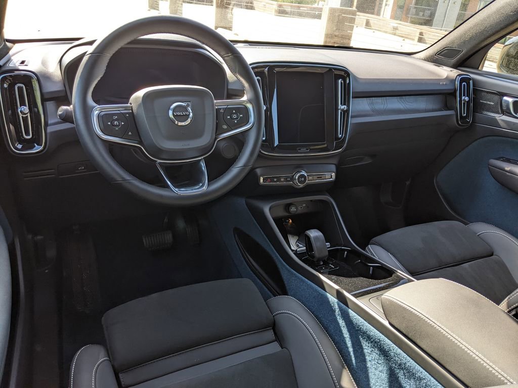 Certified 2023 Volvo C40 P8 Recharge Ultimate image 12