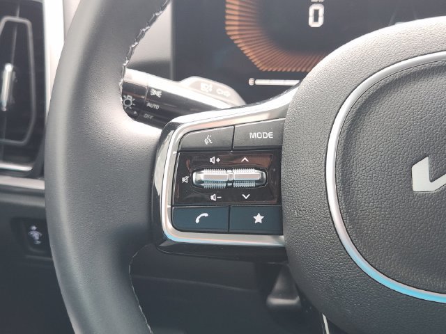 Used 2025 Kia Sorento S FWD image 22