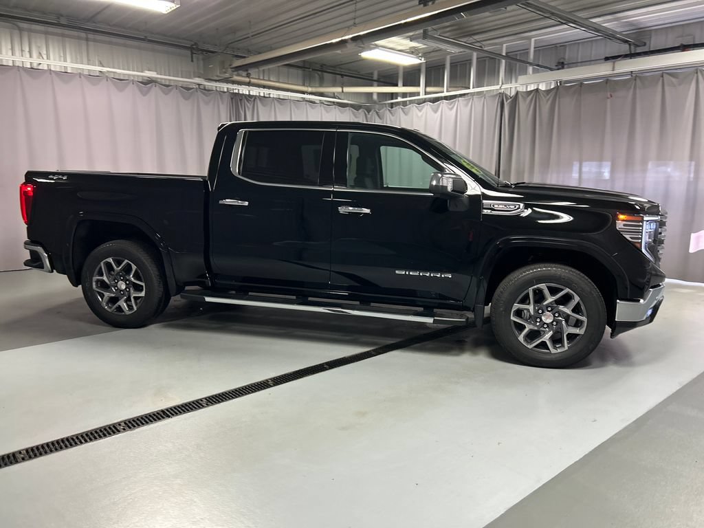 New 2026 GMC Sierra 1500 SLT w/ SLT Premium Package AWD/4WD image 8