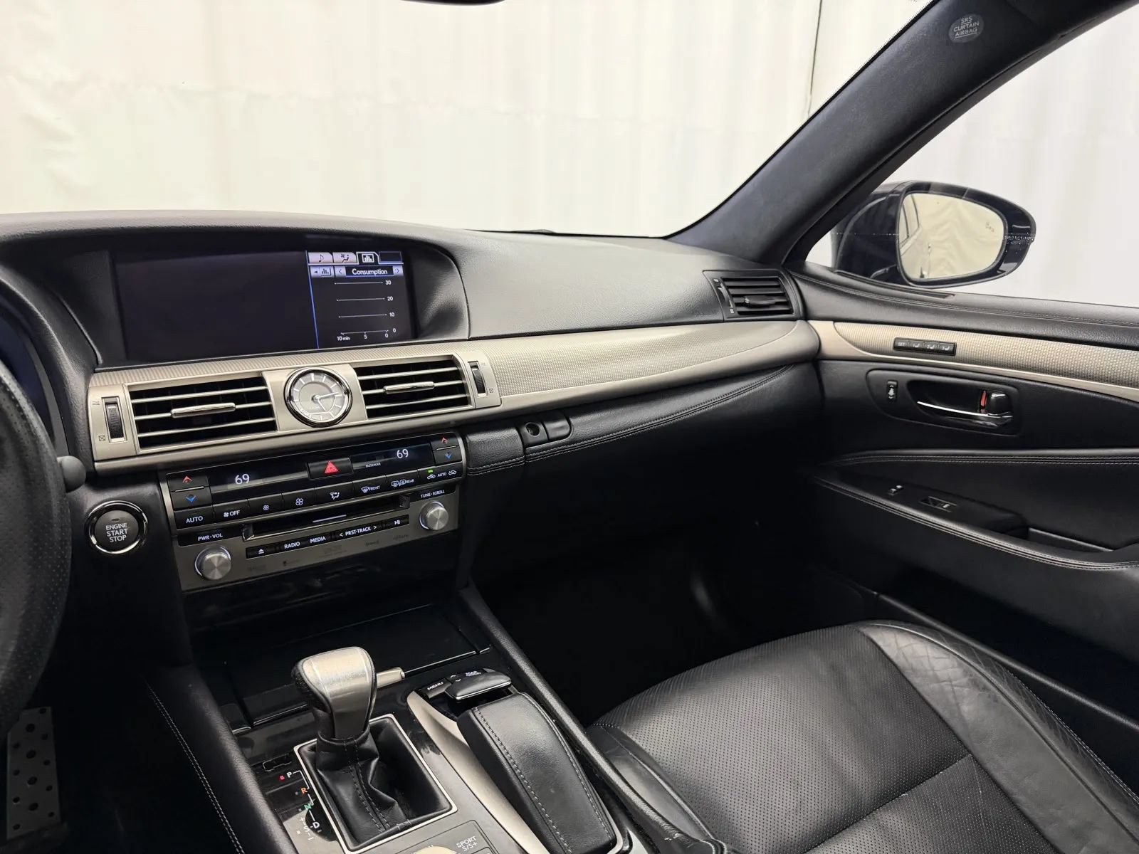 Used 2013 Lexus LS 460 AWD w/ F-Sport Pkg image 25