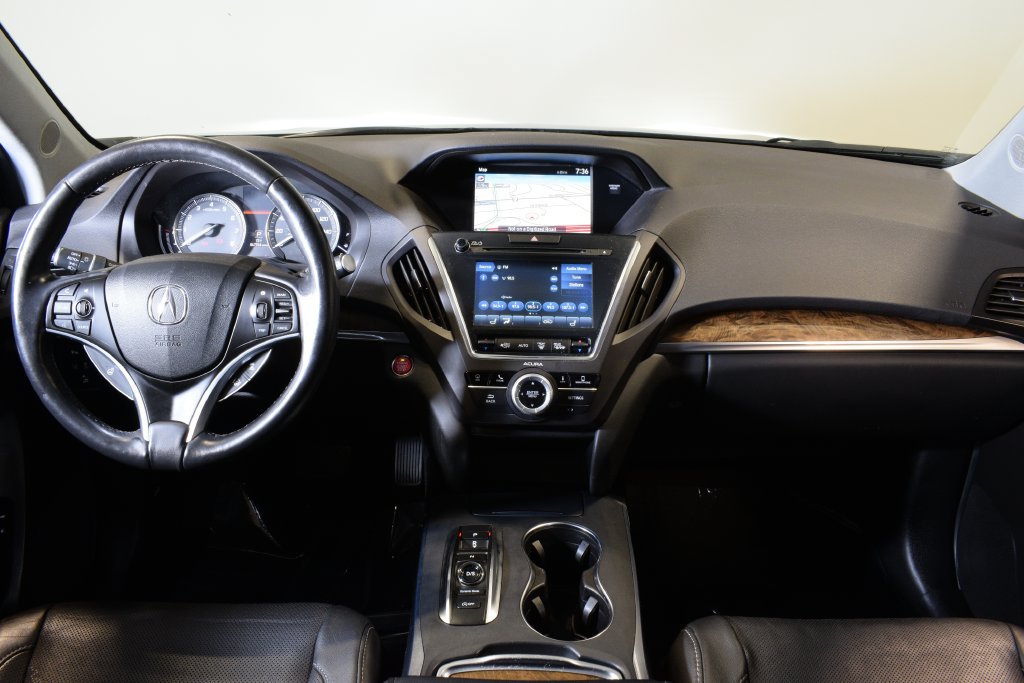 Used 2020 Acura MDX w/ Technology Package AWD/4WD image 16