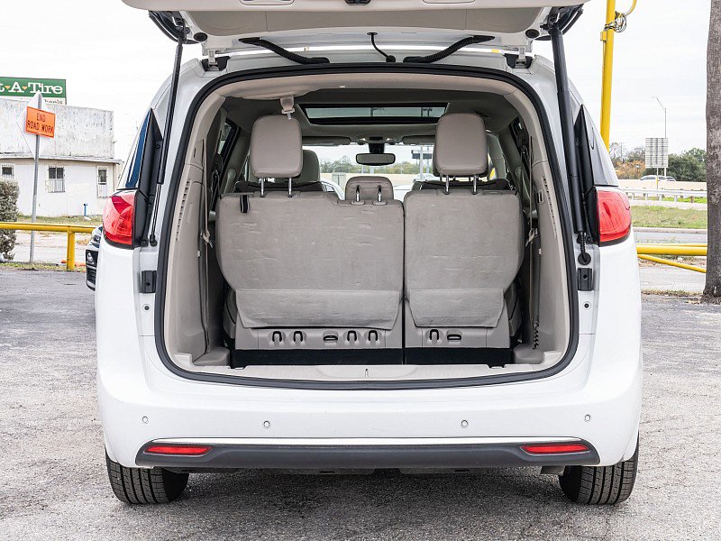 Used 2020 Chrysler Pacifica Limited image 11