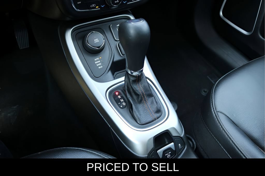 Used 2021 Jeep Compass Latitude w/ Driver Assistance Group AWD/4WD image 26