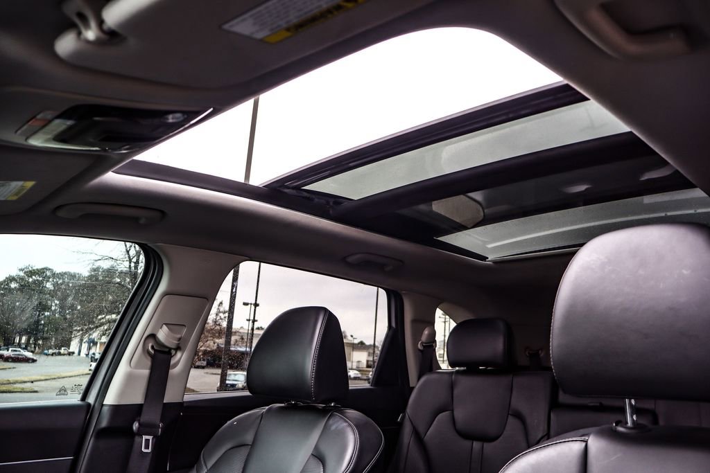 Used 2025 Kia Sorento S w/ Panoramic Sunroof Package image 34