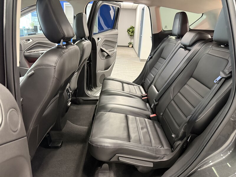 Used 2019 Ford Escape Titanium AWD/4WD image 23