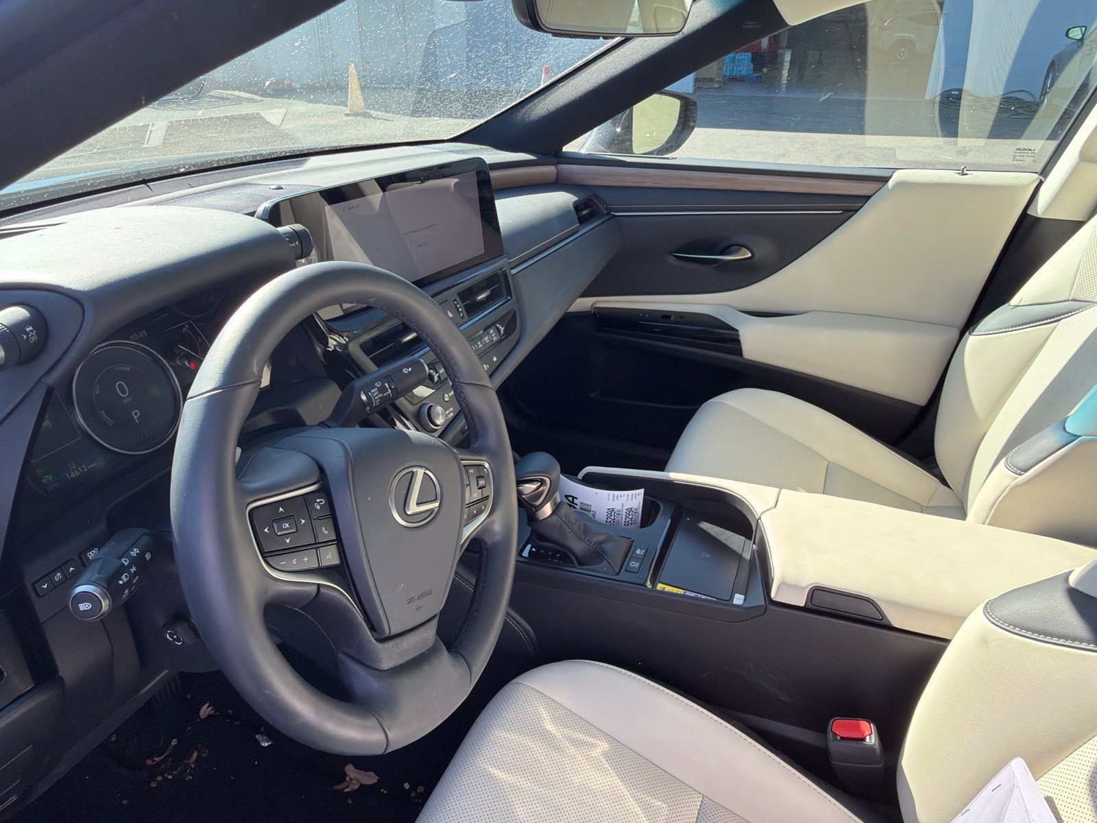 Certified 2024 Lexus ES 300h w/ Premium Package FWD image 6
